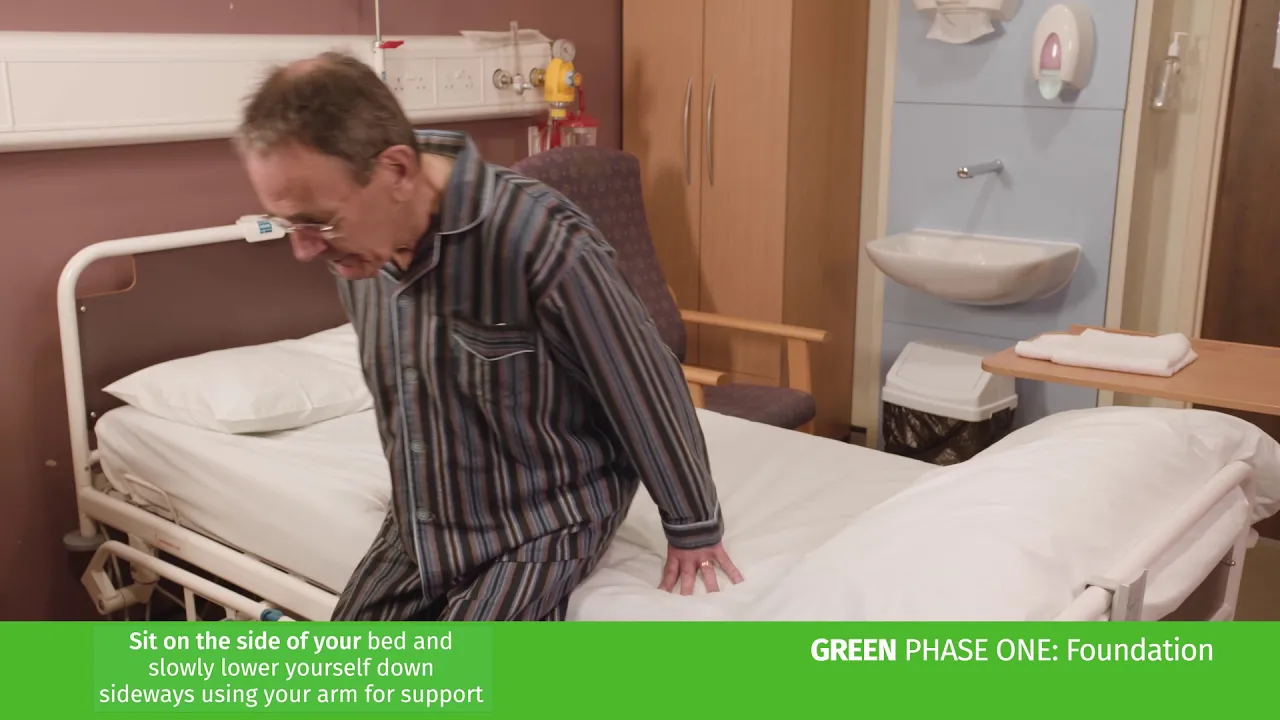 Hastane yatağında bir adam