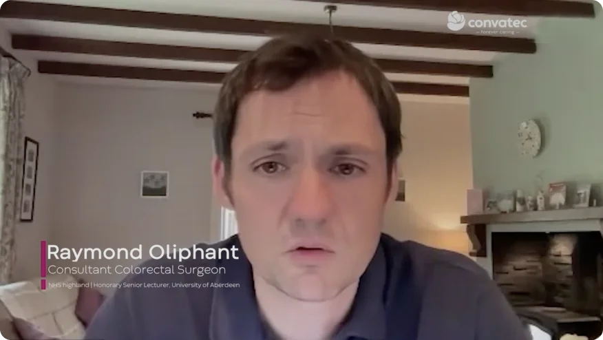 Una persona tomándose una selfie